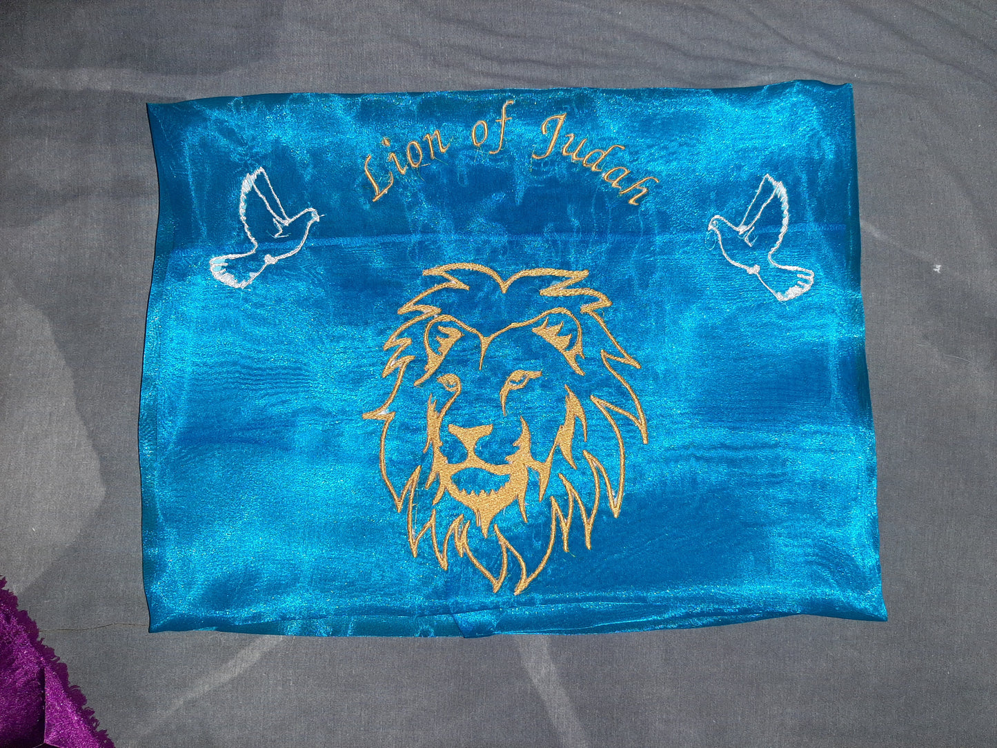 eigen geborduurde vlag