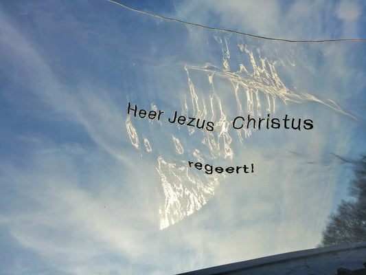 Aanbiddingsvlag met tekst (geborduurd)